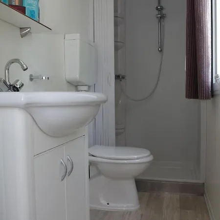 פארק נופש Happy Camp Mobile Homes In Brioni Sunny שטיניאן